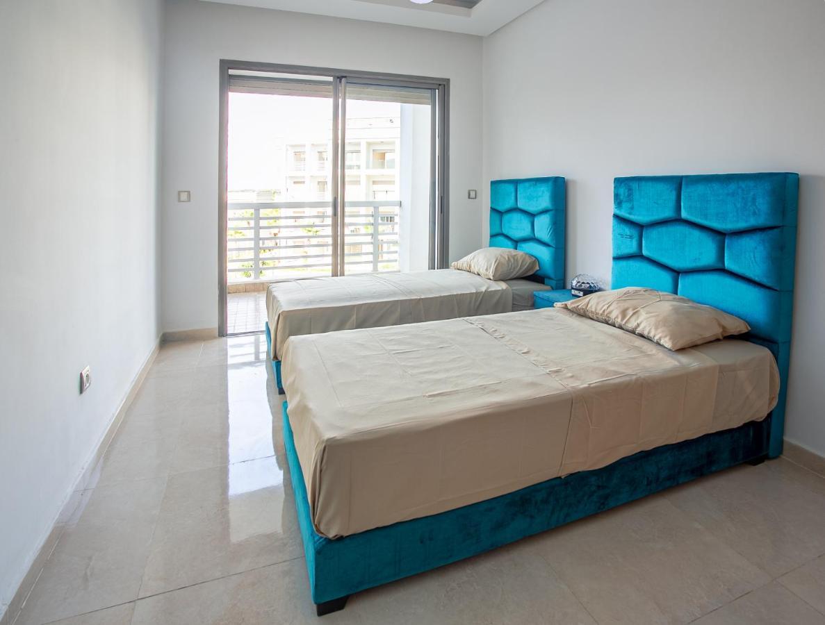 Magnifiques Appartements De Vacances 부즈니카 외부 사진
